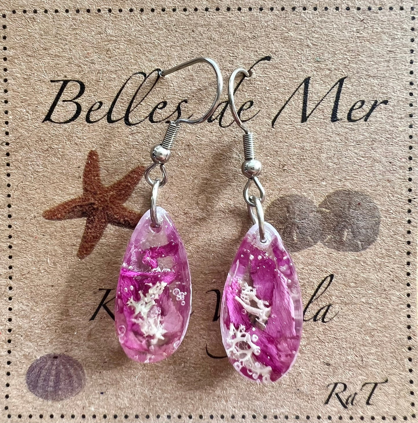 Boucles d’oreilles pétales de rosiers sauvages et lichen