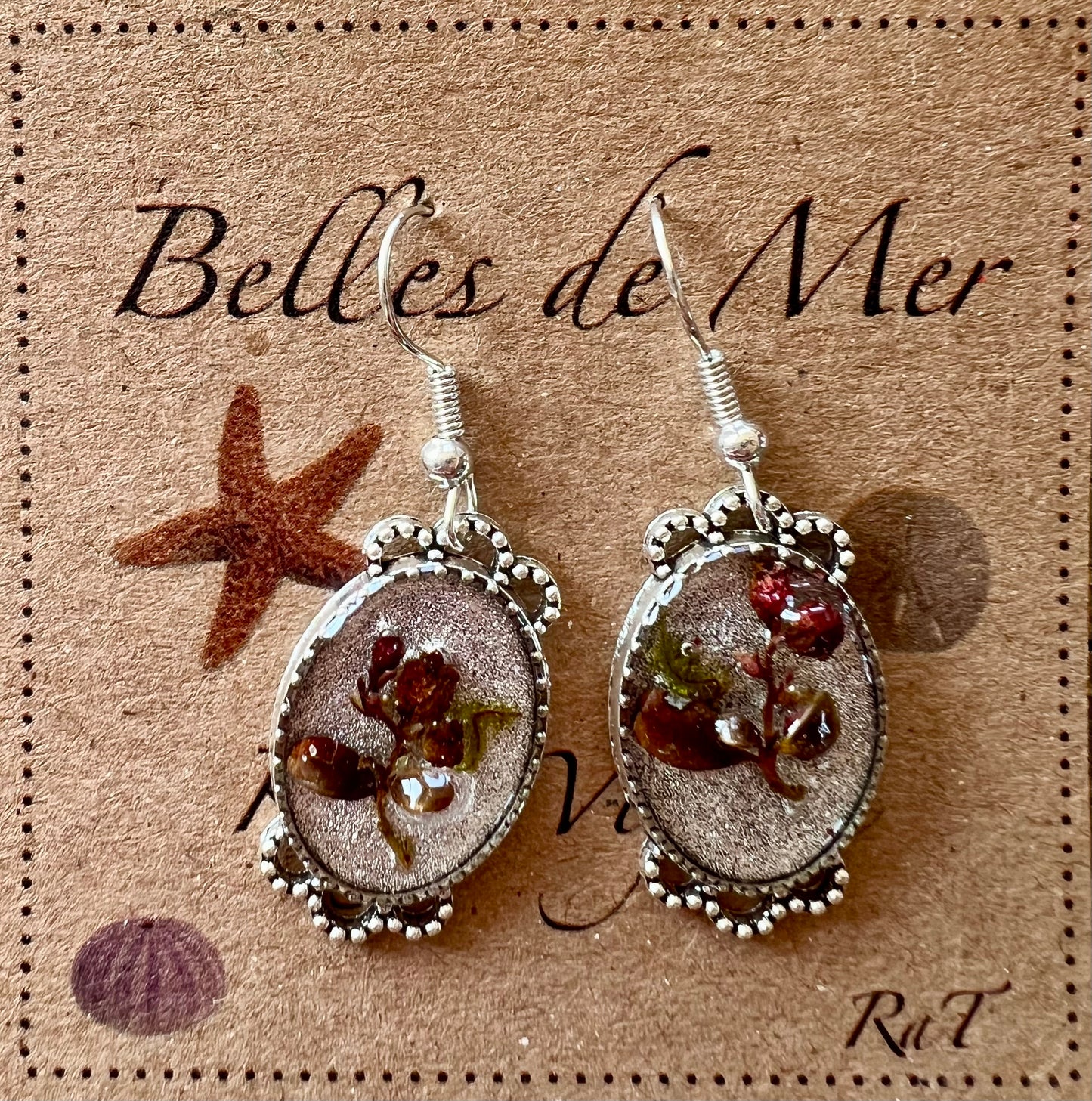 Boucles d’oreilles bourgeons de graines rouges