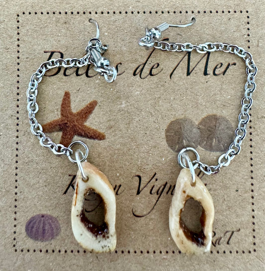 Boucles d'oreilles os sur chaîne