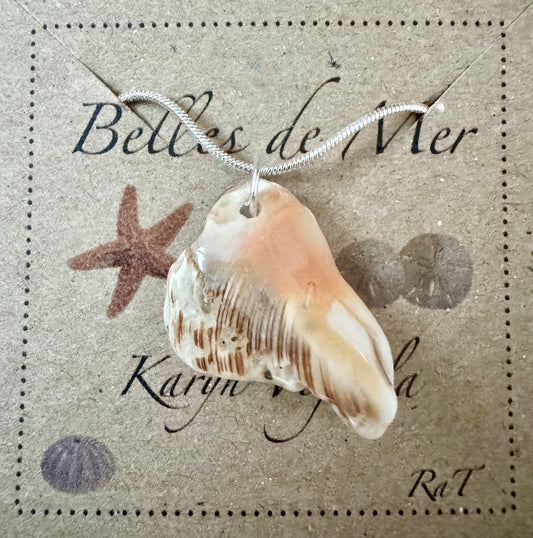 Pendentif morceau de coquillage de bourgot