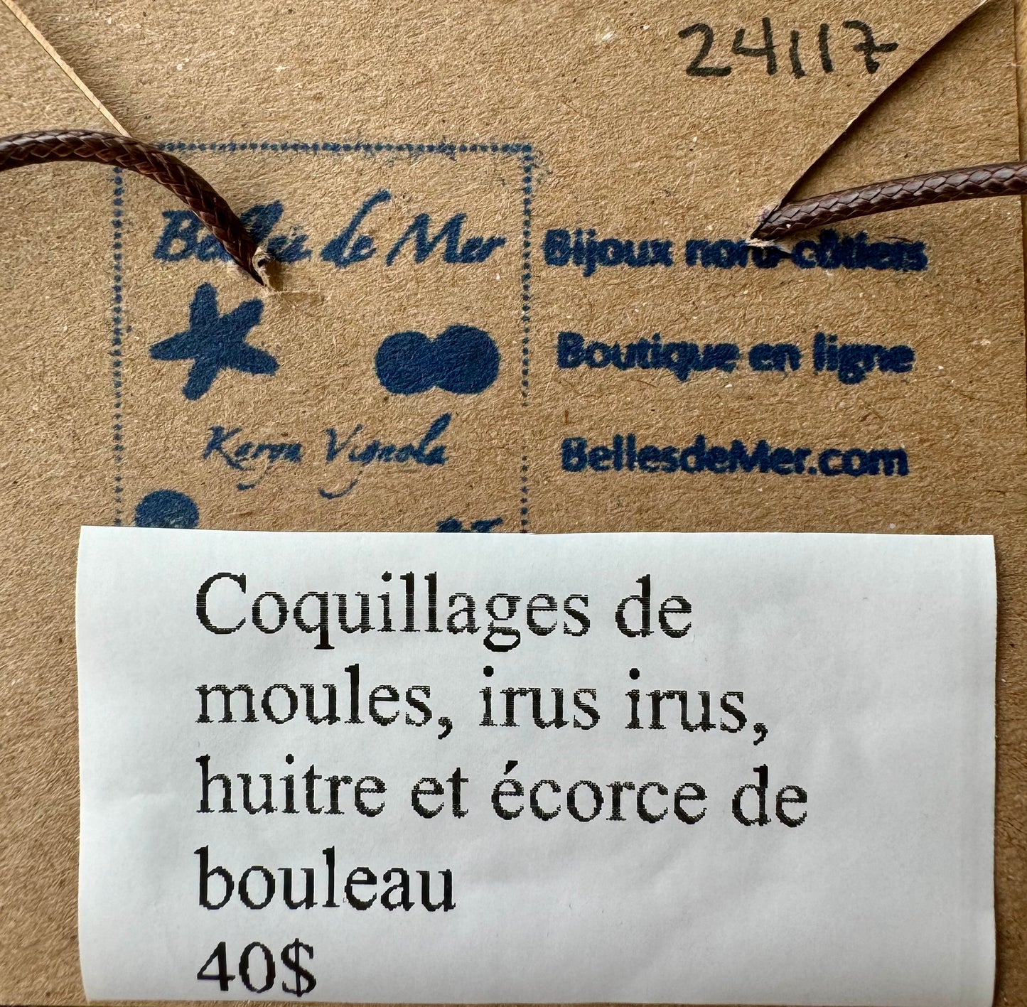 Pendentif coquillages de moules, irus irus, huitre et écorce de bouleau