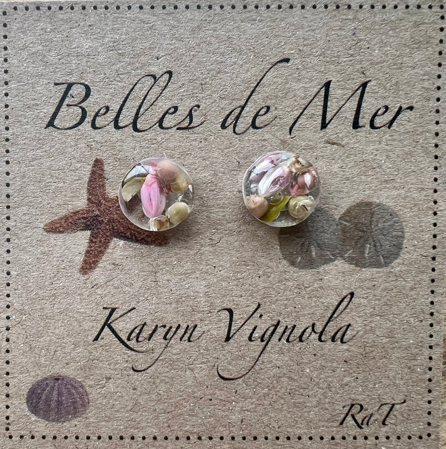 Boucles d’oreilles boutons de fleurs de graines rouges