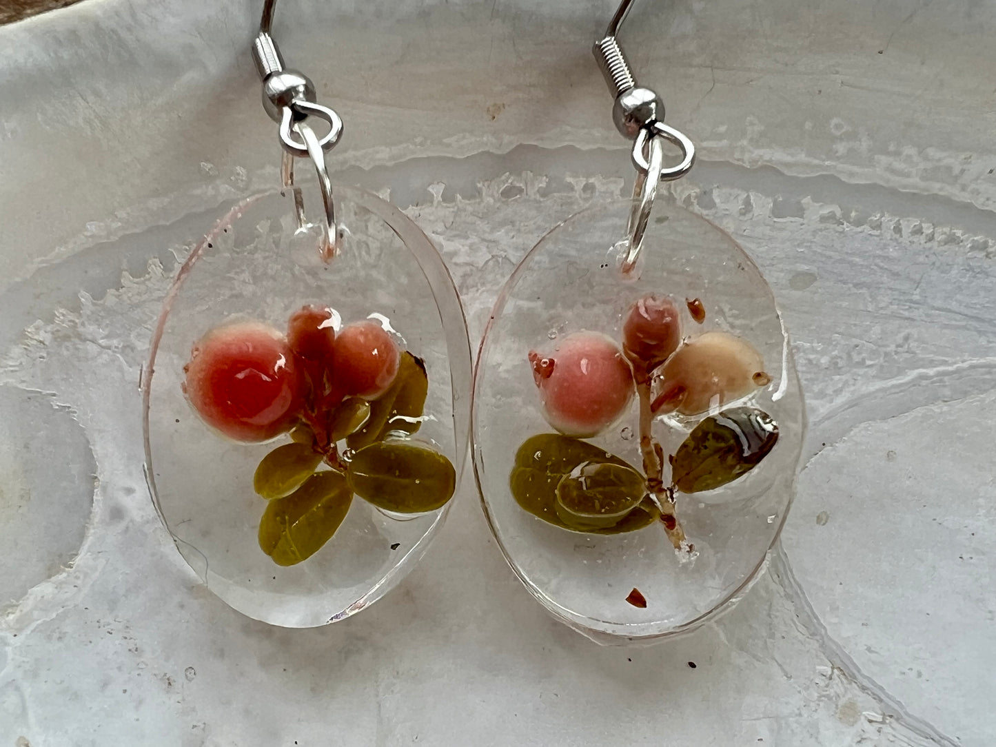 Boucles d’oreilles graines rouges (ovales)