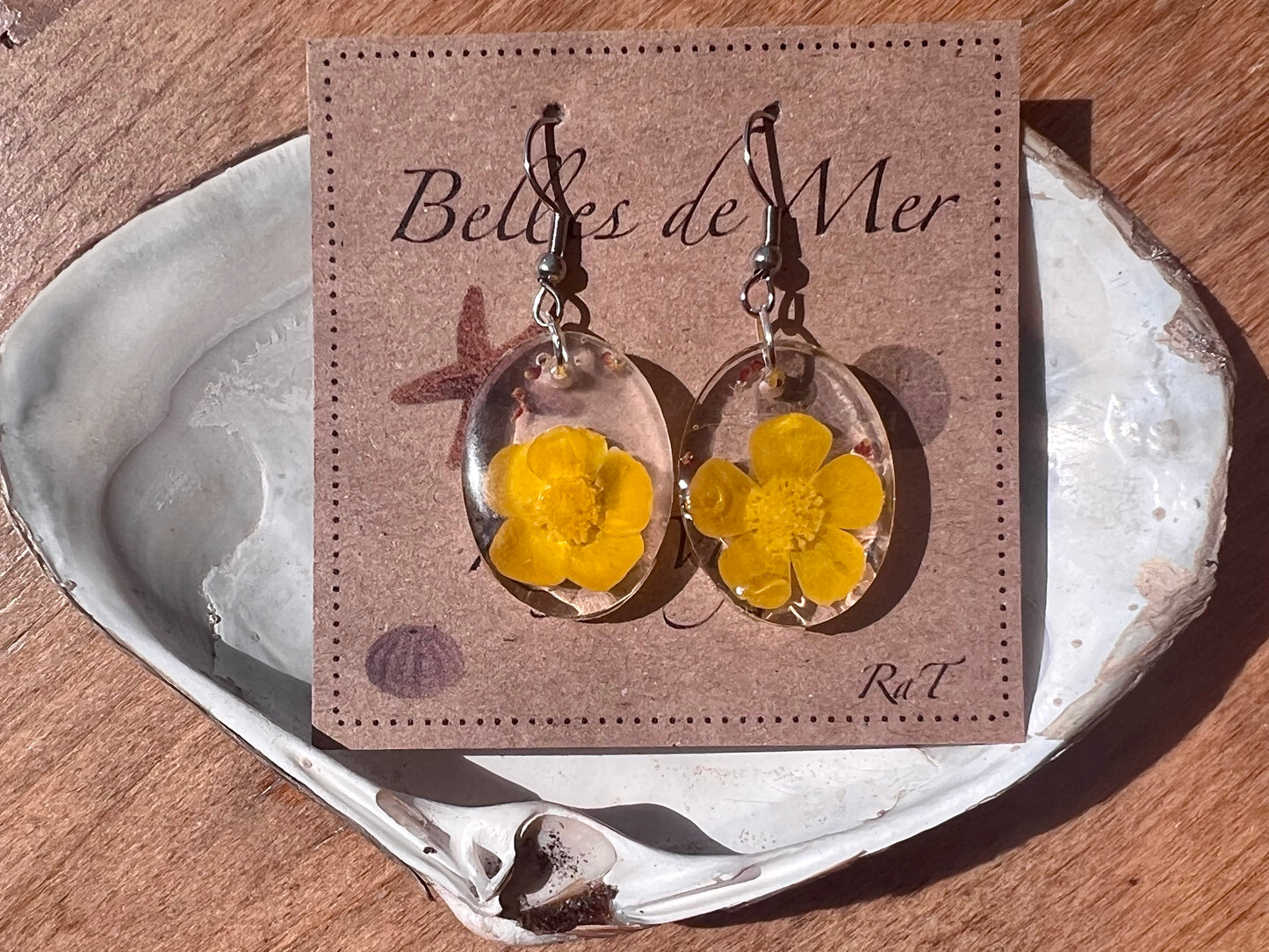 Boucles d’oreilles boutons d'or 2